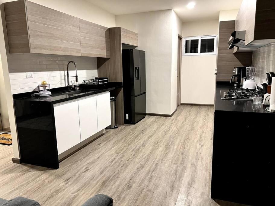 Luxury 3Br Apartment W Pool, Spa & Stunning Views 푸에블라 외부 사진